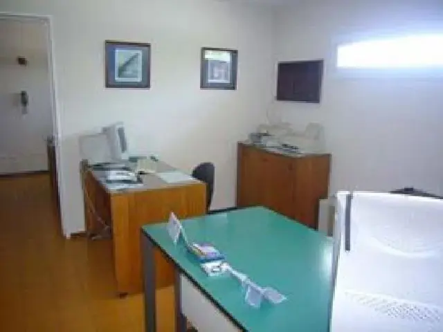 Alquilo Oficina a pocas cuadras de Shopping Villa Cabrera
