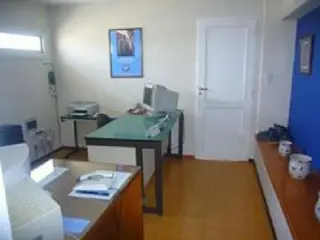 Alquilo Oficina a pocas cuadras de Shopping Villa Cabrera foto 4