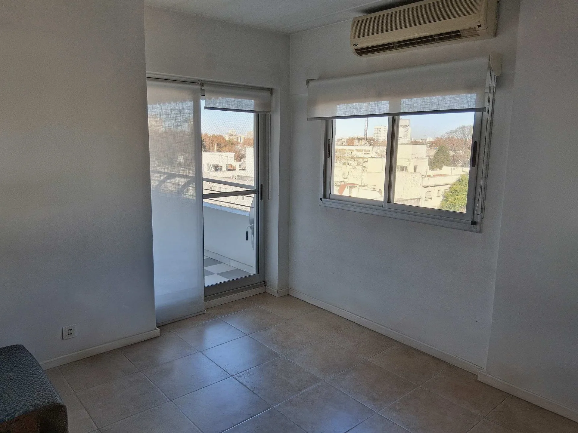 Venta Semipiso de 4 ambientes foto 4