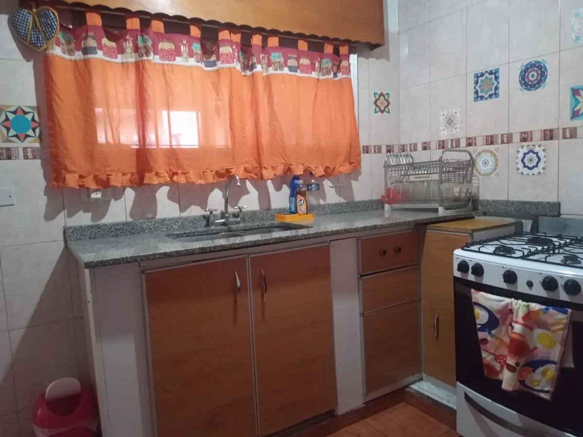 VENTA-CASA- 3 AMB-FLORENCIO VARELA-LOTE PROPIO foto 2