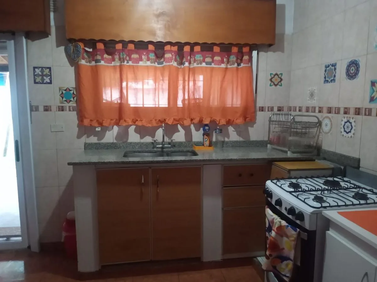 VENTA-CASA- 3 AMB-FLORENCIO VARELA-LOTE PROPIO foto 3