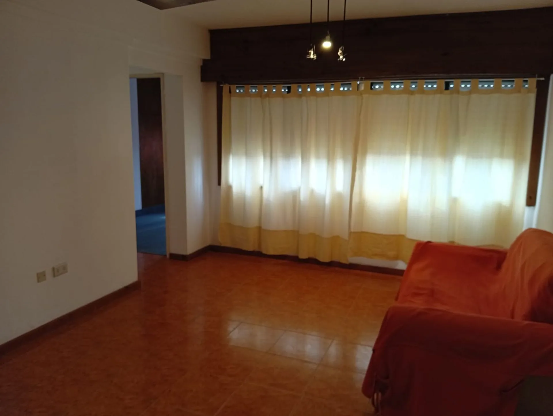 Venta depto 3 amb 2 piso por escalera - B.Roldan foto 2