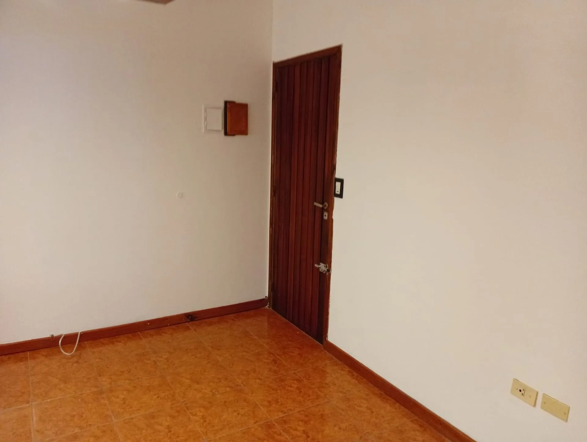 Venta depto 3 amb 2 piso por escalera - B.Roldan foto 3