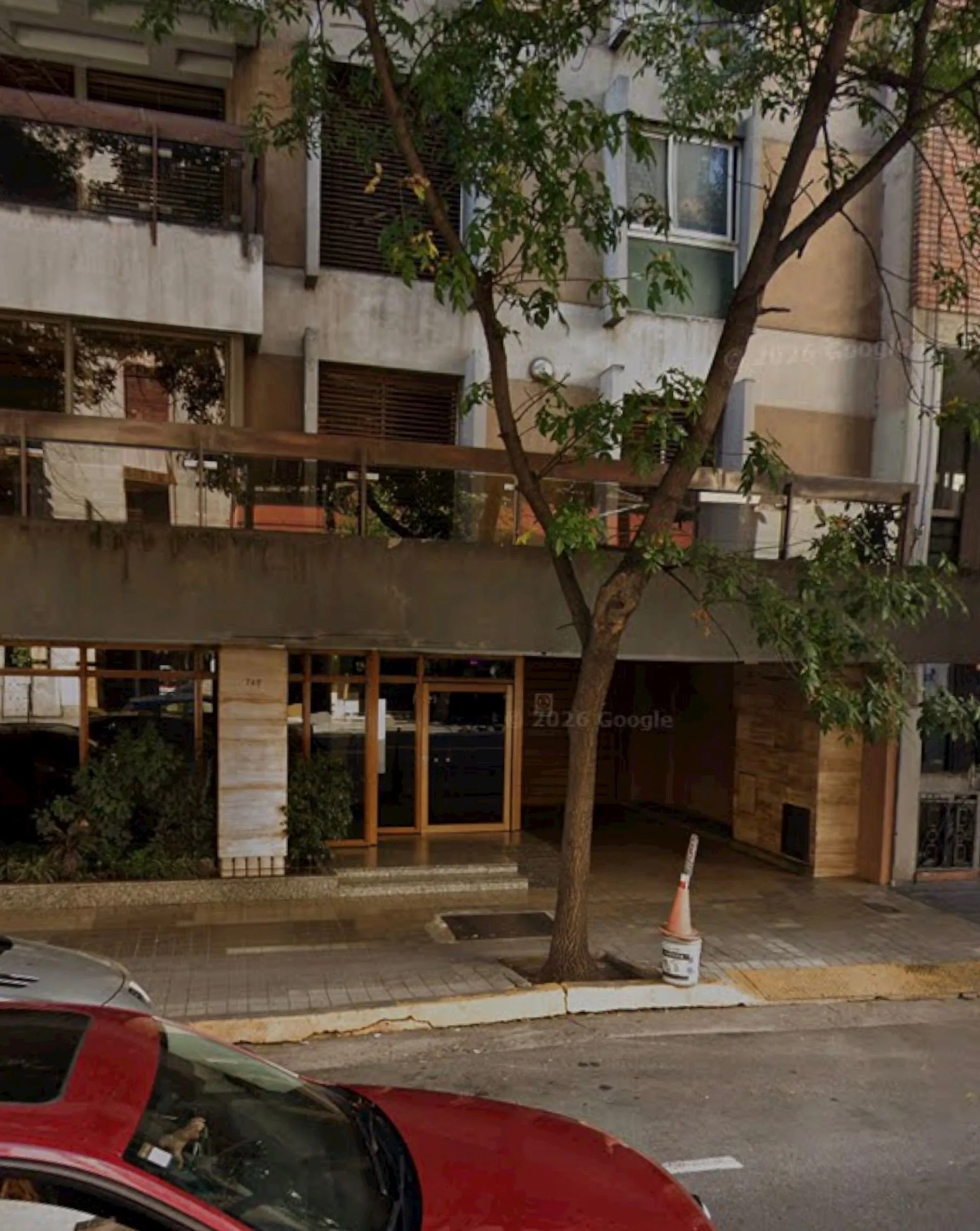 VENTA OPORTUNIDAD COCHERA AV COLON 740 foto 2