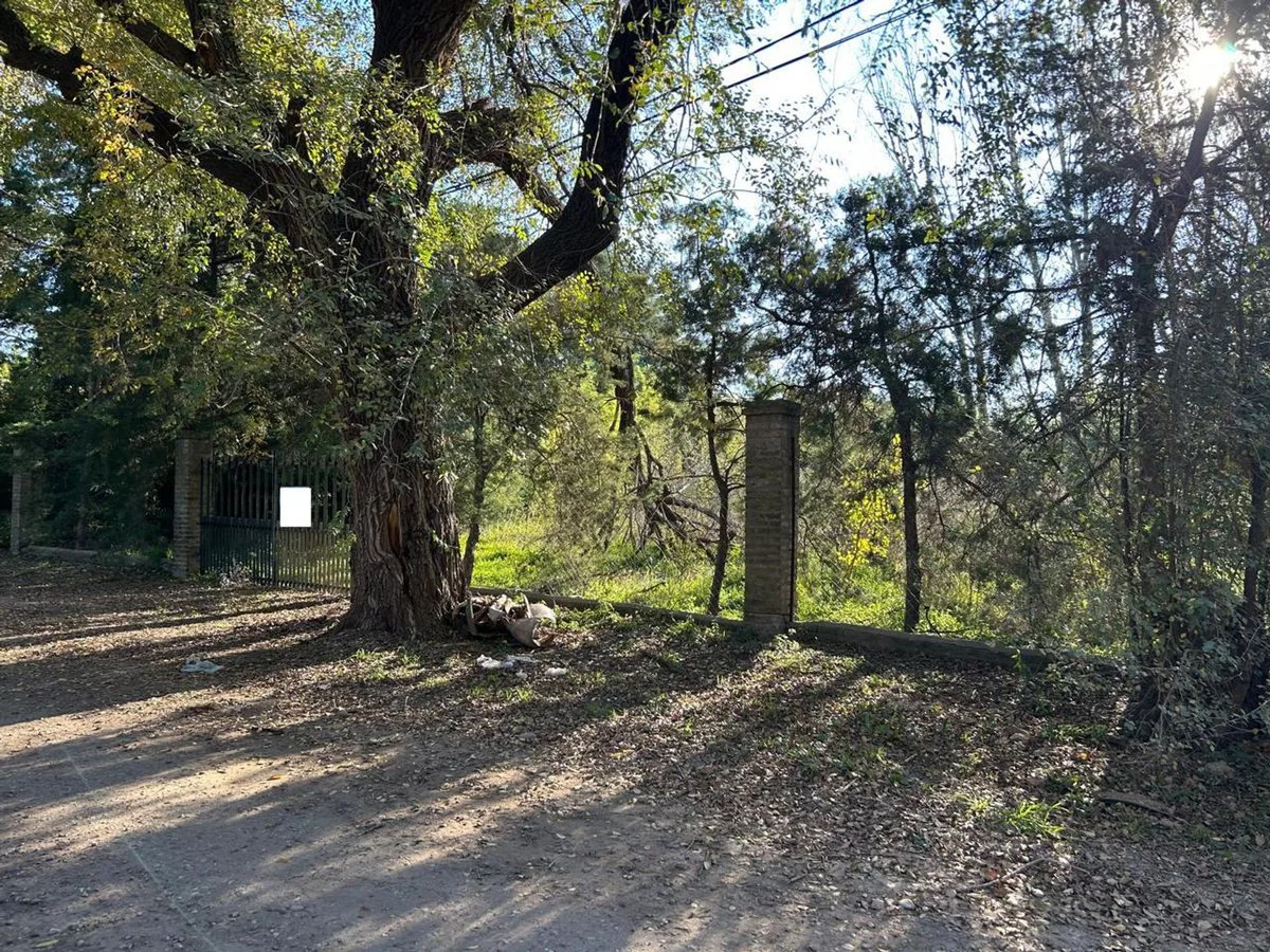 Venta de Excelente terreno en barrio Los Robles foto 2