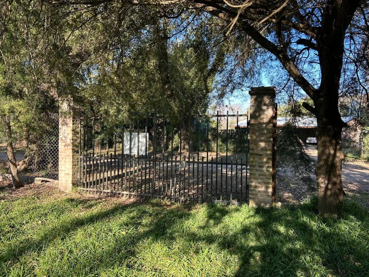 Venta de Excelente terreno en barrio Los Robles foto 3