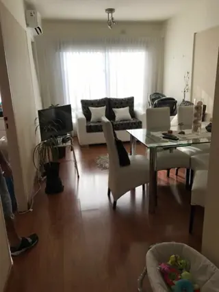 DOS AMBIENTES EN IMPERDIBLE COMPLEJO CON PISCINA, LAUNDRY, JARDIN PARANIÑOS, SUM Y SEG LAS 24 HS , SOBRE AV JUAN B ALBERDI , UNIDAD IMPECABLEAL FRENTE foto 2