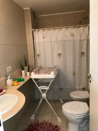 DOS AMBIENTES EN IMPERDIBLE COMPLEJO CON PISCINA, LAUNDRY, JARDIN PARANIÑOS, SUM Y SEG LAS 24 HS , SOBRE AV JUAN B ALBERDI , UNIDAD IMPECABLEAL FRENTE foto 4