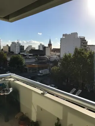 DOS AMBIENTES EN IMPERDIBLE COMPLEJO CON PISCINA, LAUNDRY, JARDIN PARANIÑOS, SUM Y SEG LAS 24 HS , SOBRE AV JUAN B ALBERDI , UNIDAD IMPECABLEAL FRENTE foto 5