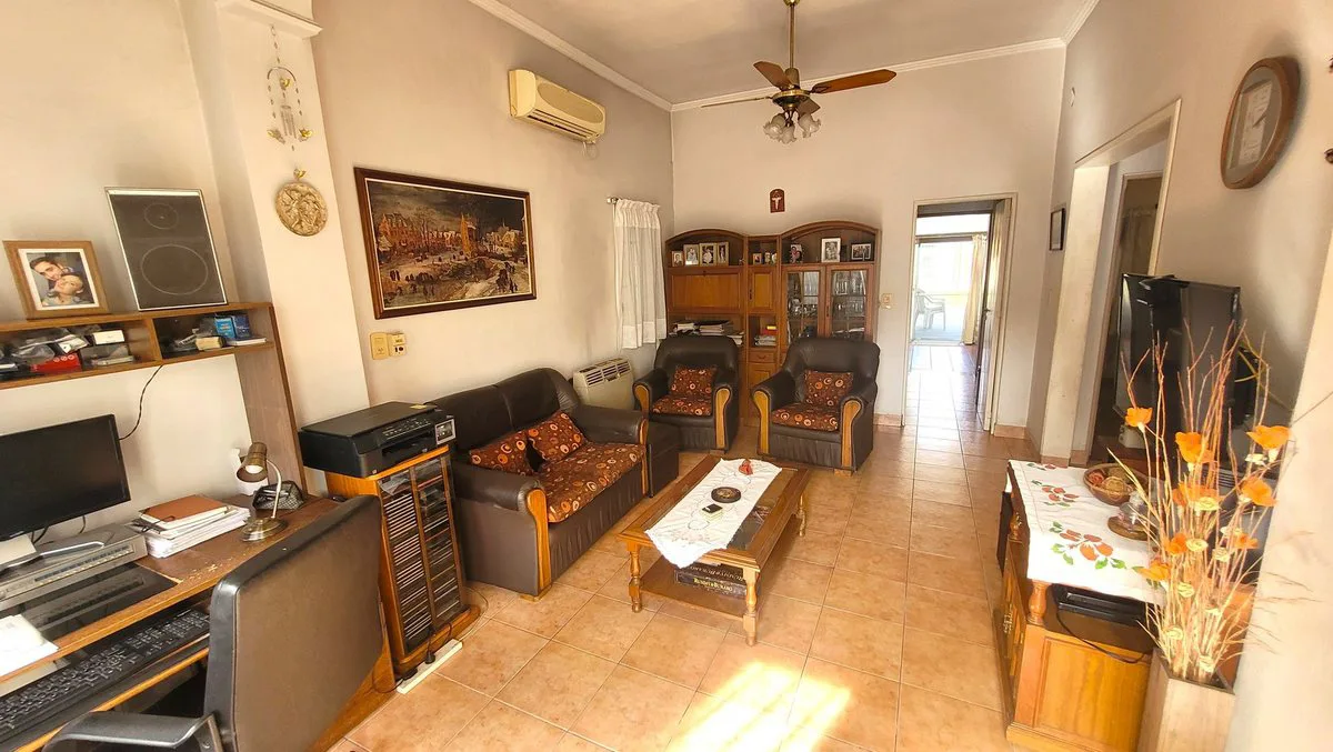 VENTA CASA 4 AMBIENTES EN SAN MARTIN foto 4