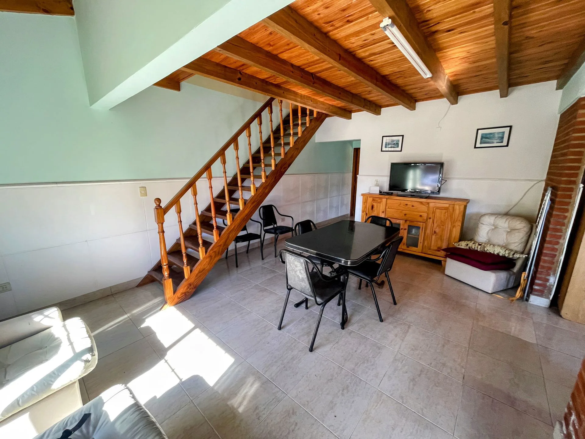 VENTA CASA 4 AMBIENTES CON PARQUE SANTA CLARA foto 3