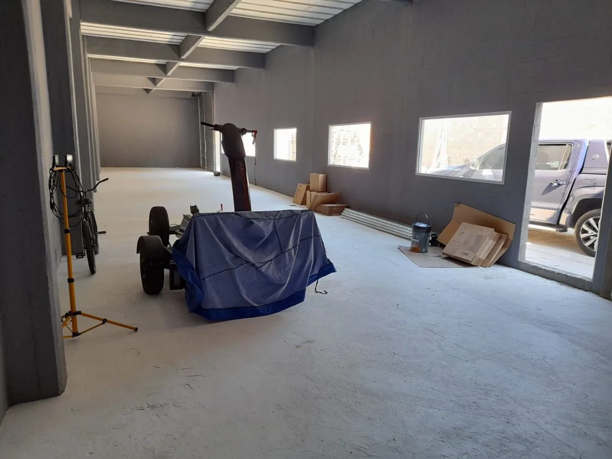 Venta - Deposito con vivienda - Villa Sarmiento foto 5
