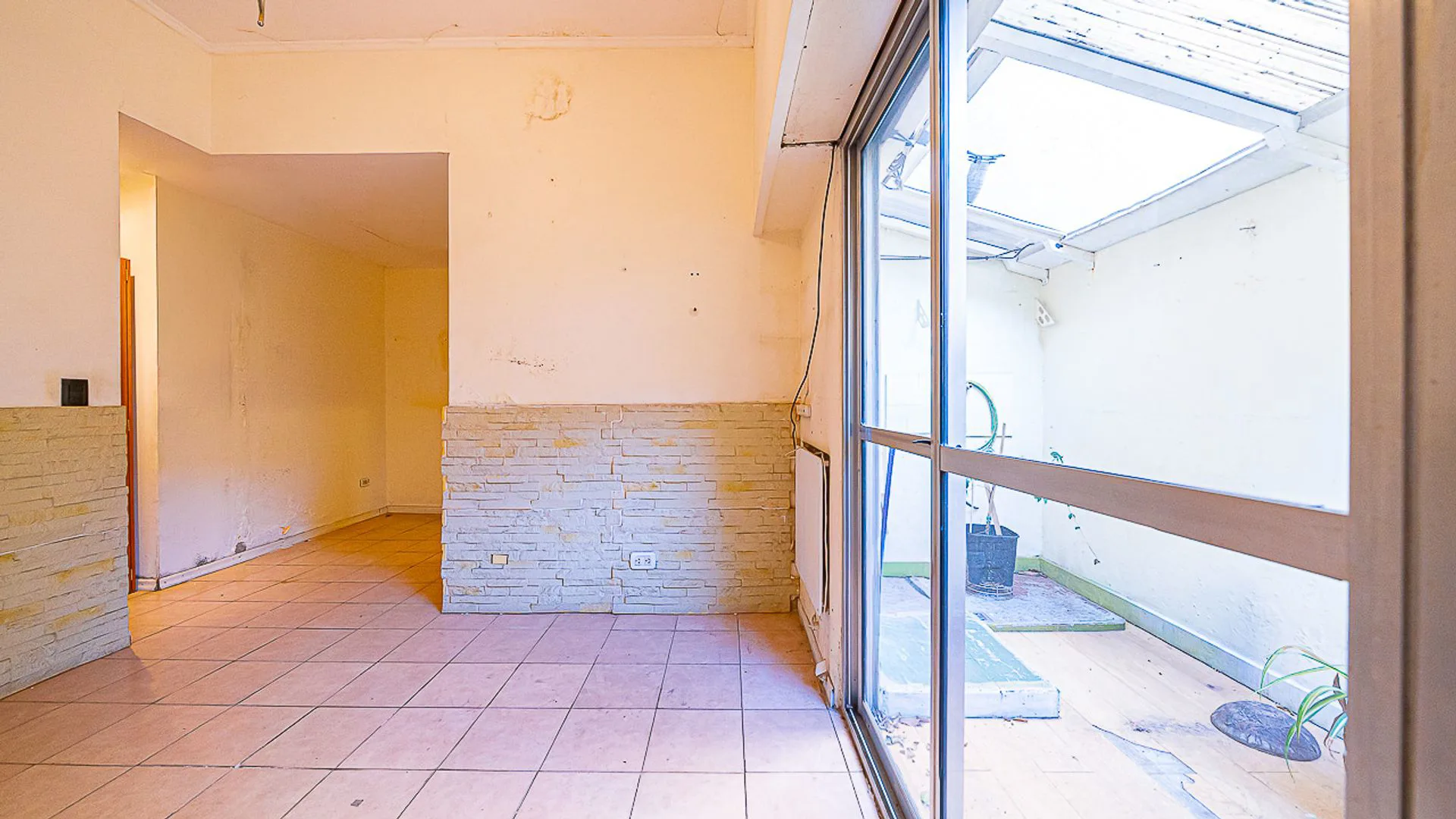 VENTA DEPARTAMENTO 2 AMB CON PATIO VILLA BALLESTER foto 2