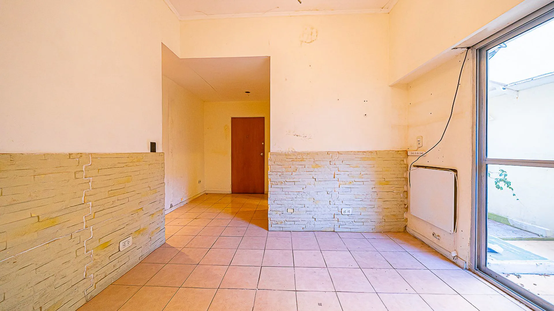 VENTA DEPARTAMENTO 2 AMB CON PATIO VILLA BALLESTER foto 3