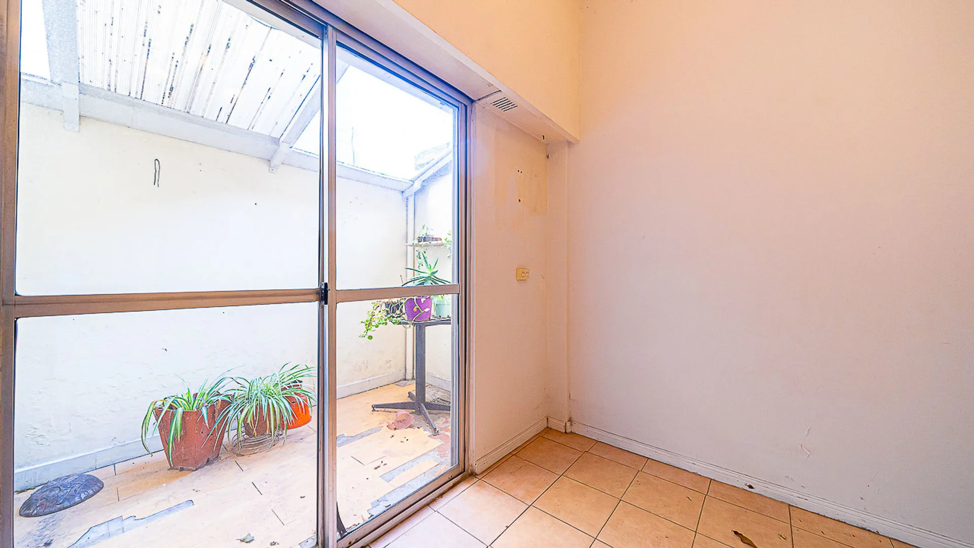 VENTA DEPARTAMENTO 2 AMB CON PATIO VILLA BALLESTER foto 4