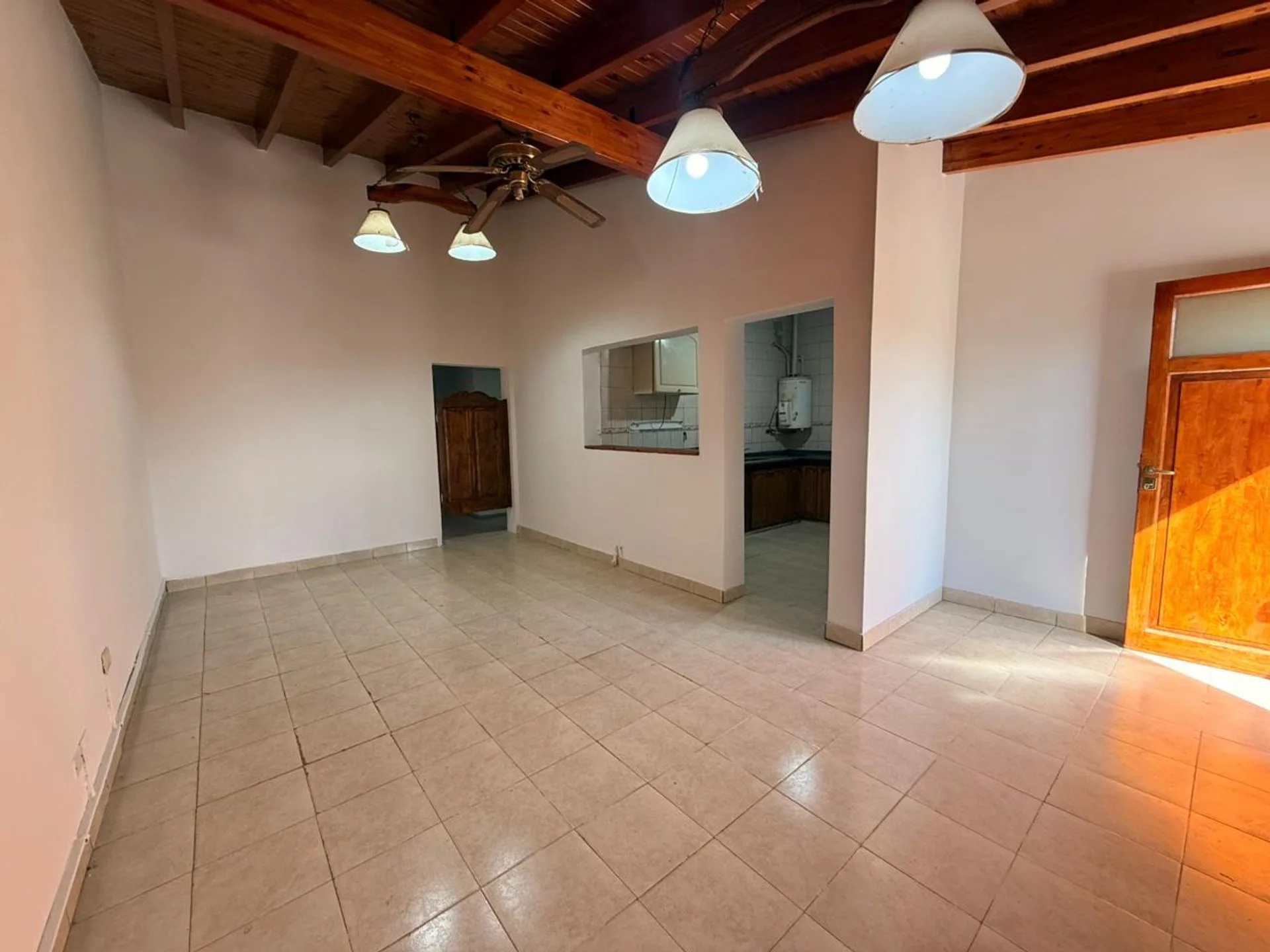 CASA EN VENTA-3 HABITACIONES-GUITERREZ MAIPÚ foto 3