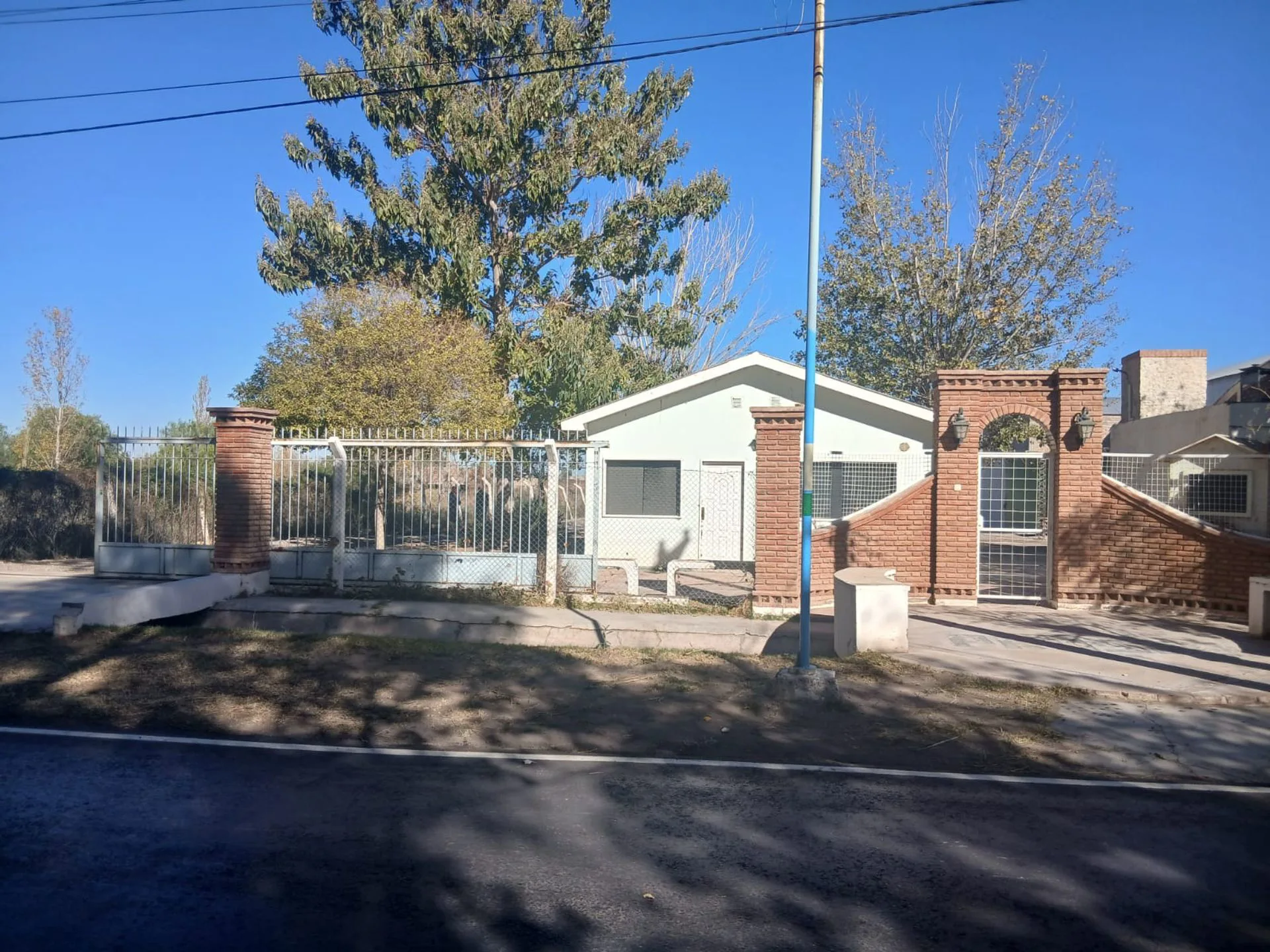 NAVE INDUSTRIAL 950 M2 A METROS DE RN 40 ALBARDON foto 3
