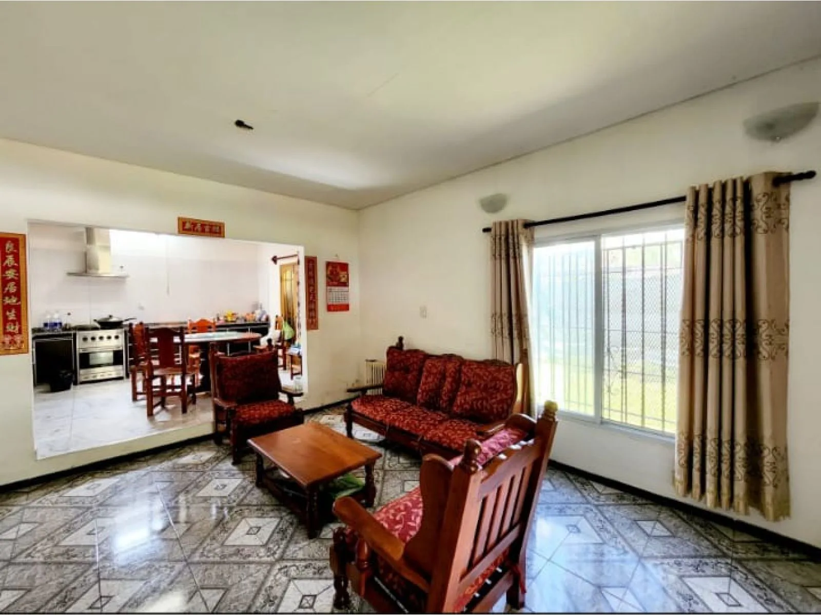 VENTA PROPIEDAD DE 4 AMBIENTES SOBRE 2 LOTES foto 2