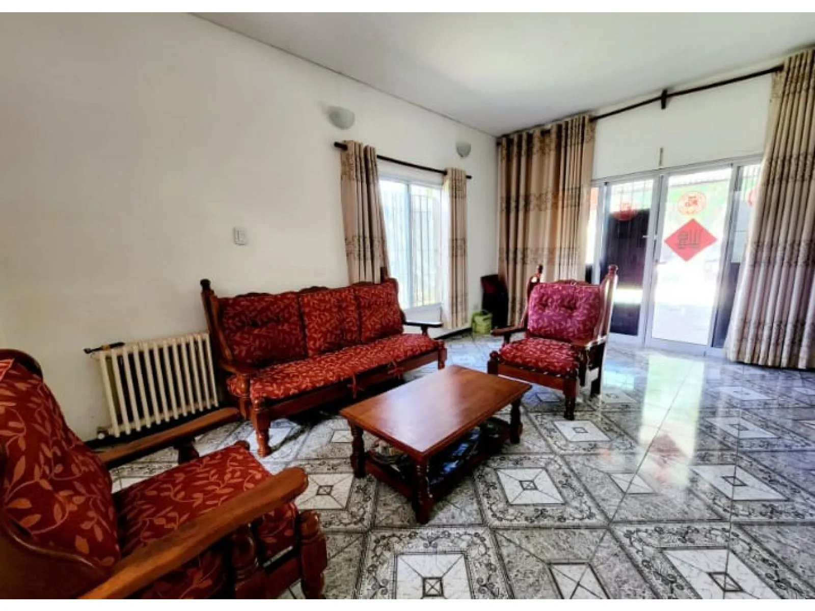 VENTA PROPIEDAD DE 4 AMBIENTES SOBRE 2 LOTES foto 3