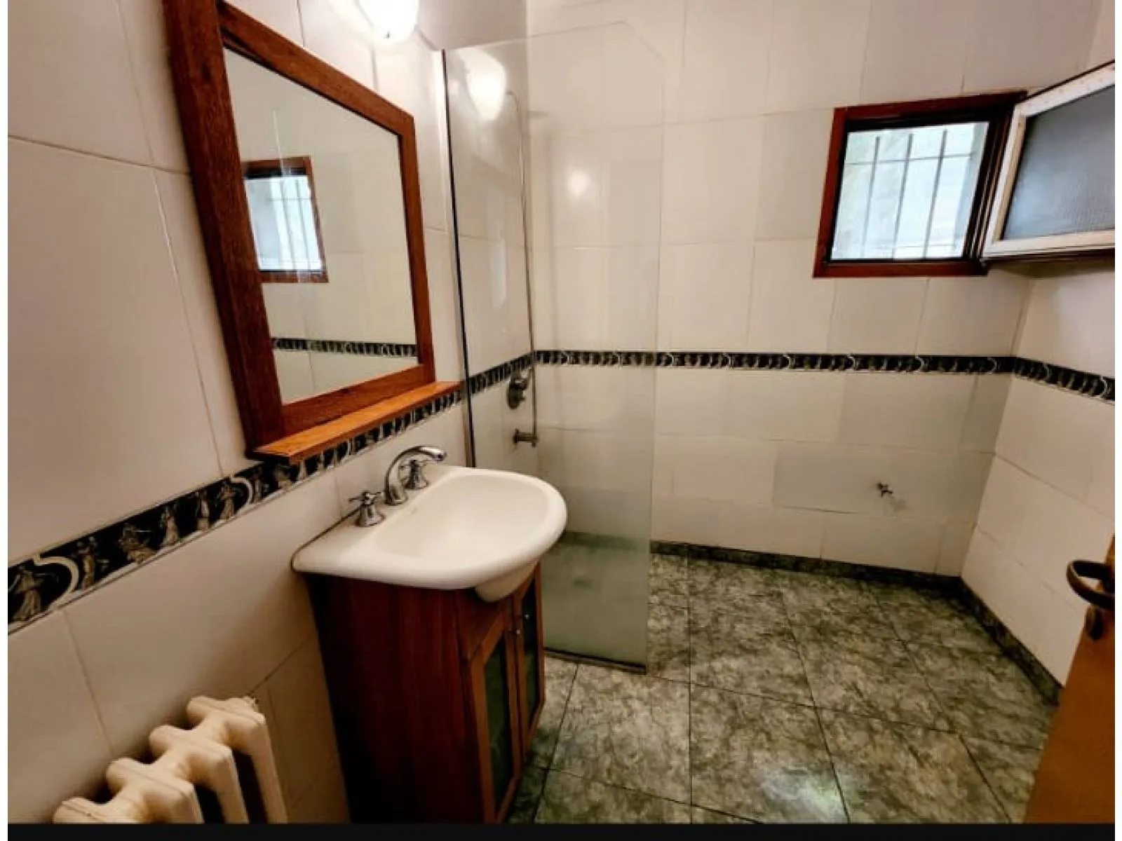 VENTA PROPIEDAD DE 4 AMBIENTES SOBRE 2 LOTES foto 5