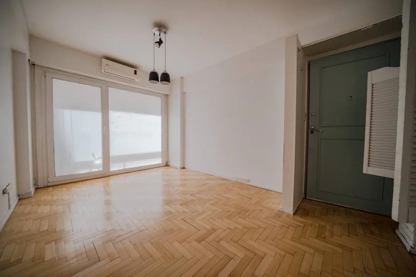 Se vende un lindo departamento de 2 ambientes - Recoleta foto 2