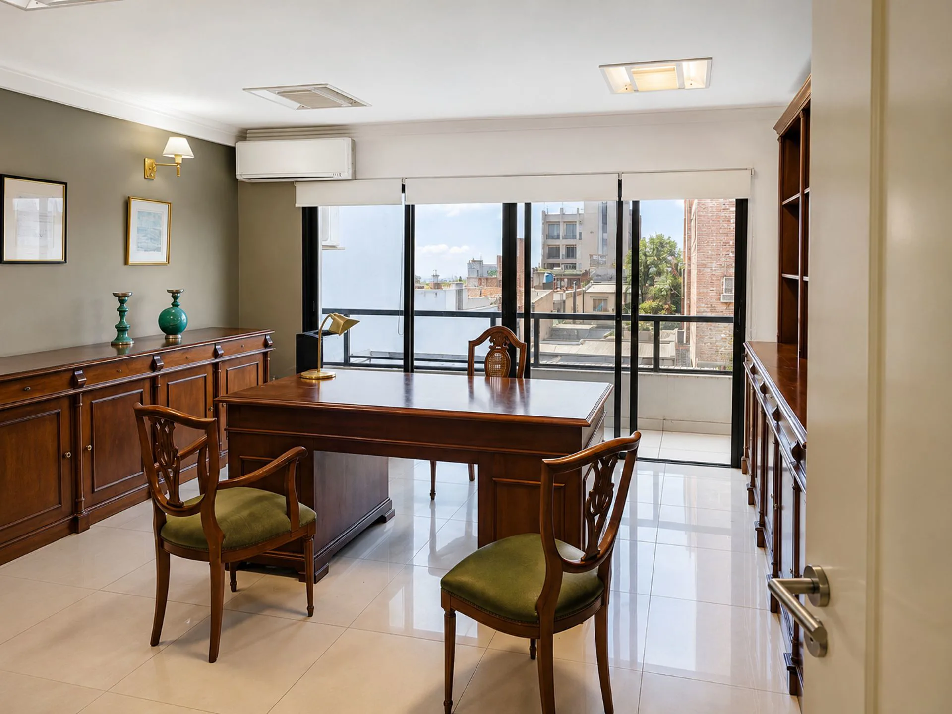 Oficina profesional en venta 56 m² + balcón. foto 5