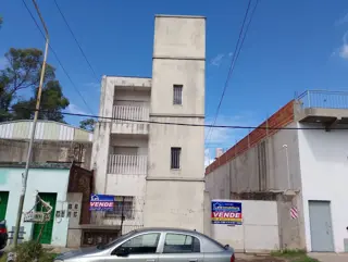 GALPON CON VIVIENDA EN EXCELENTE UBICACIÓN. foto 1