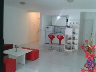 LINDO AMBIENTE AMPLIO AL FRENTE , AMOBLADO , MUY LUMINOSO EXCELENTE ZONA , NO SE ACEPTAN MASCOTAS ALQUILER CON AUMENTO SEMESTRAL foto 5