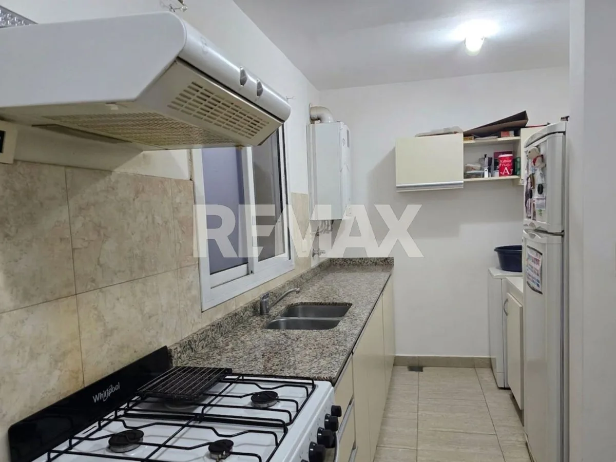 Venta Departamento 2 dormitorios centro Cipolletti foto 4