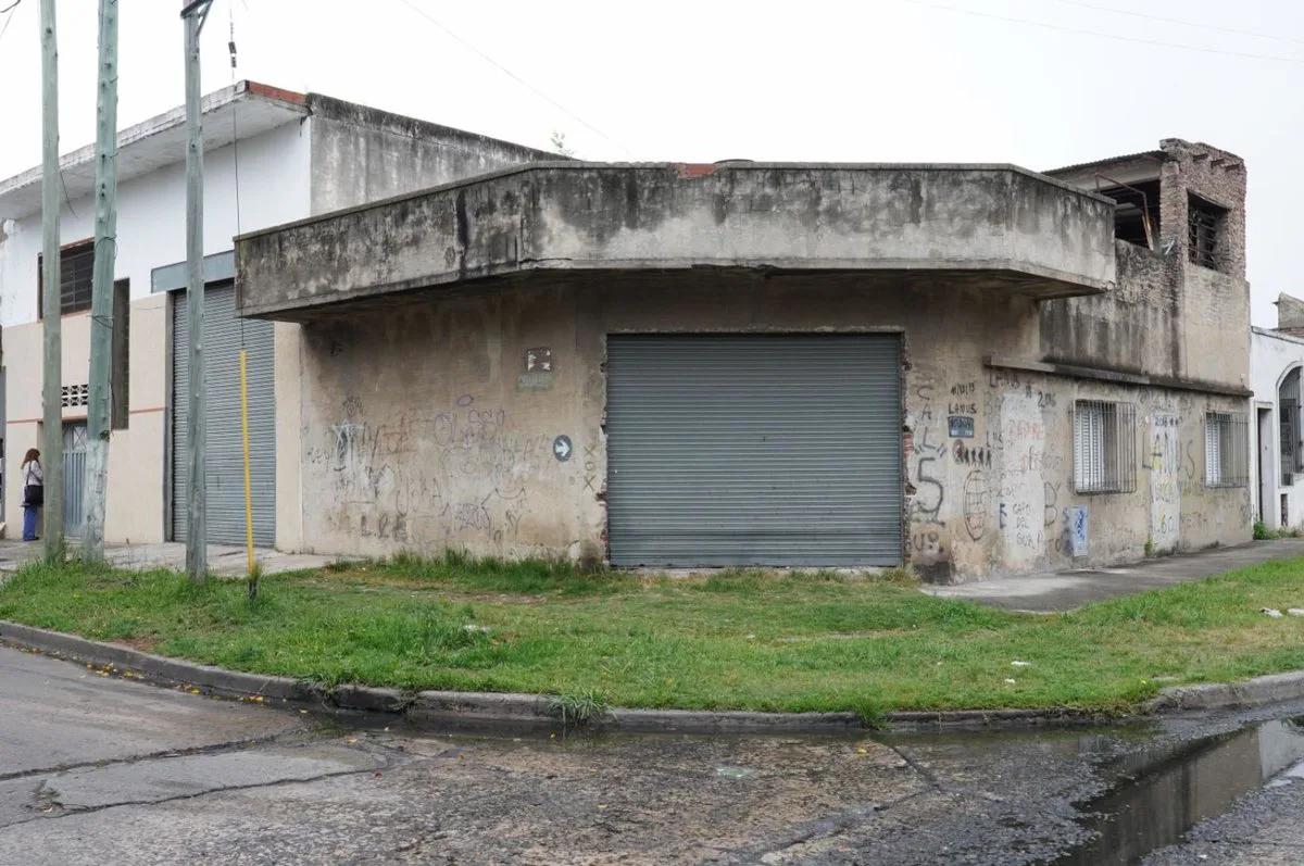 VENTA GALPÓN CON VIVIENDA A REF VALENTÍ ALSINA foto 2