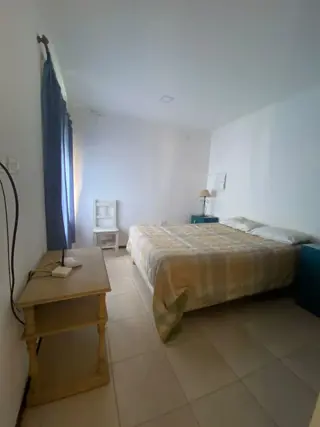 Casa de un dormitorio en barrio Parque Dufaur. foto 5