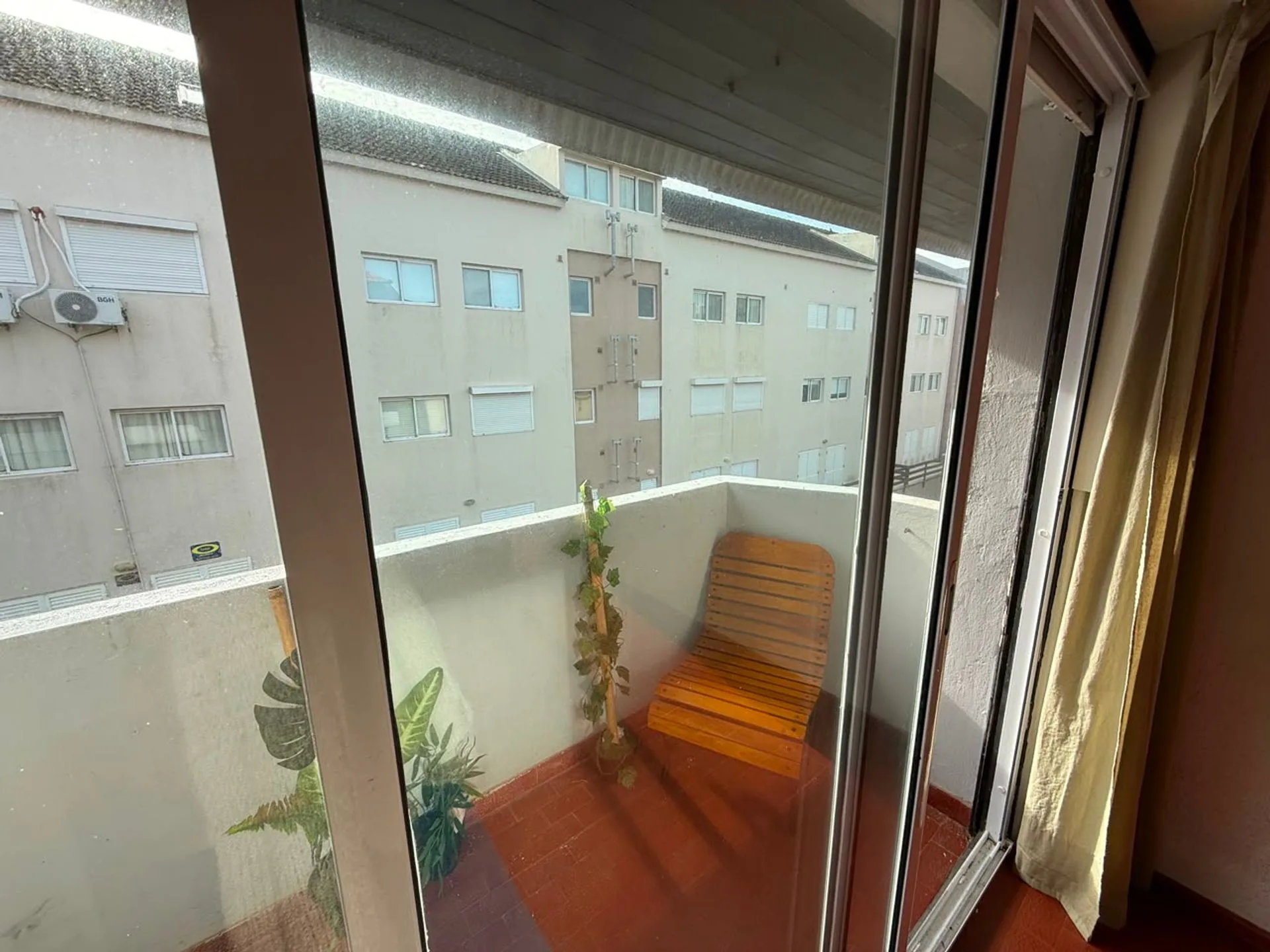 MONOAMBIENTE AMPLIO VENTA PINAMAR A METROS DEL MAR foto 4