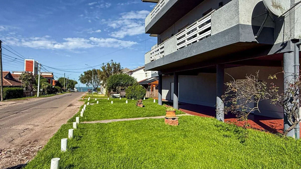 Venta depto 4 amb Acantilados 200 mt Playa foto 3