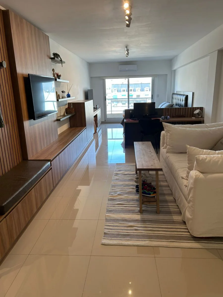 VENTA!! Departamento Monoambiente. Balcón. Piso Alto. Vista abierta. Paseo de la Cisterna, Monserrat, Caba. foto 2