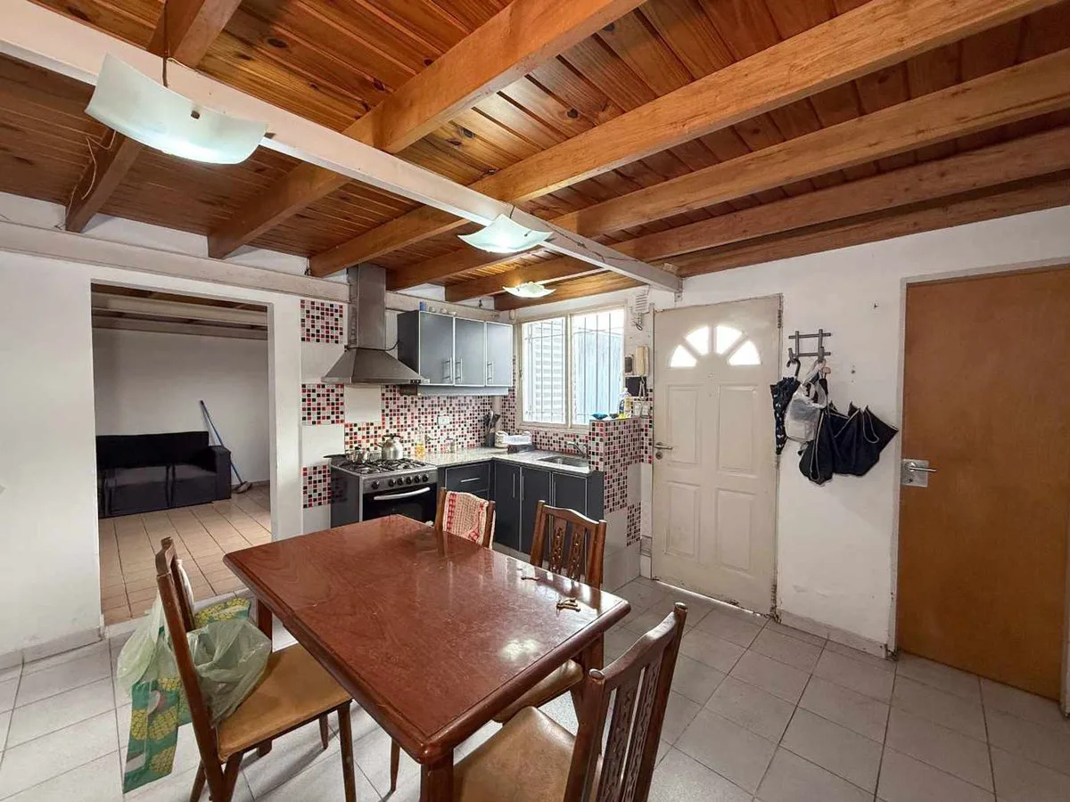 PH  1 DORMITORIO EN VENTA BERISSO EN BLOQUE 4 UNID foto 3
