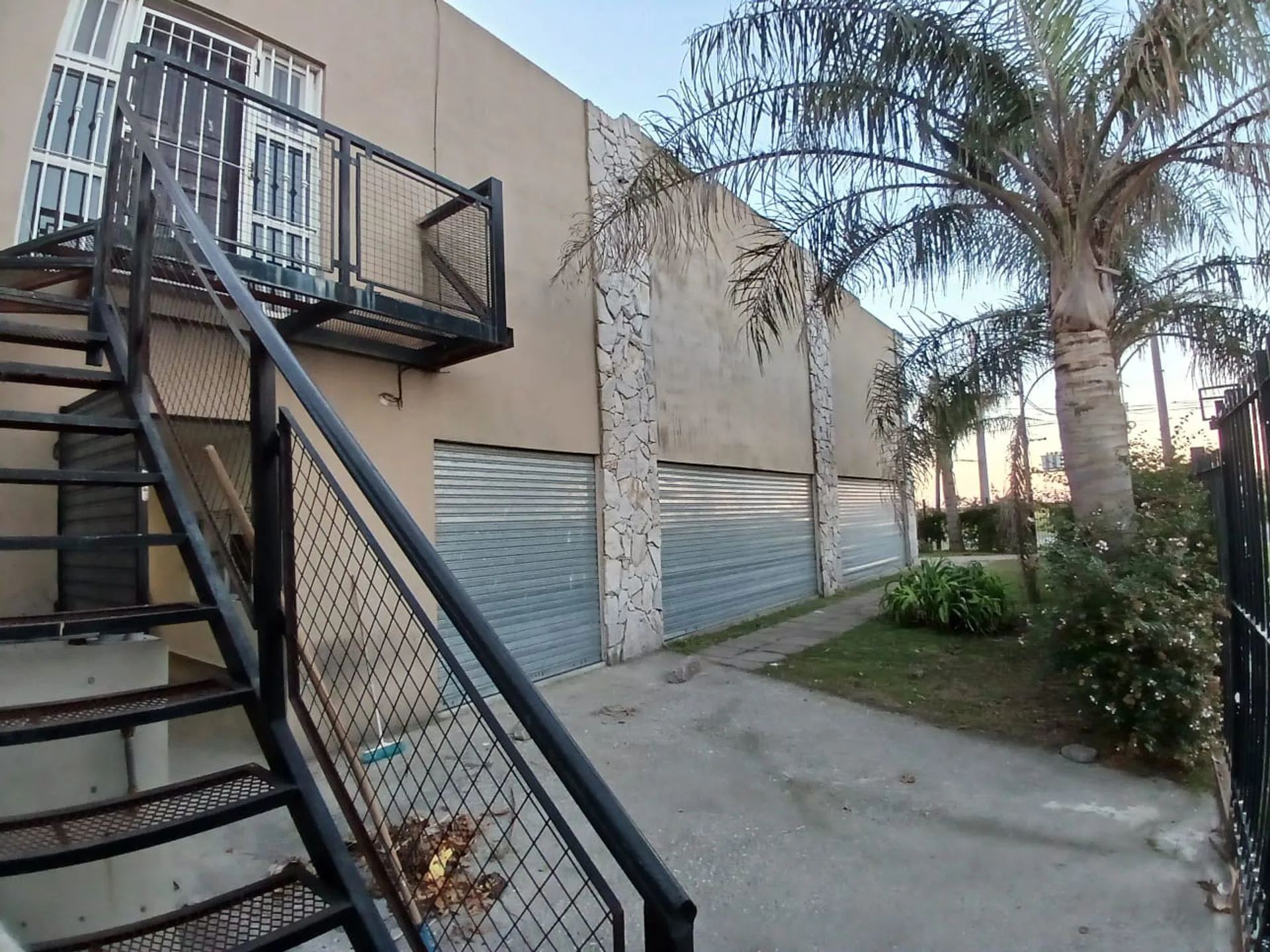 ALQUILER GRAN "LOCAL COMERCIAL" EN SAN NICOLAS !!! foto 3