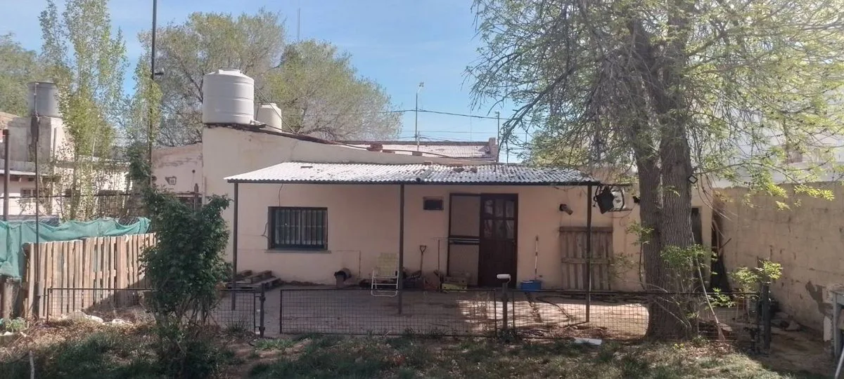 Propiedad de 672 M2 en el centro de Cutral Co foto 4