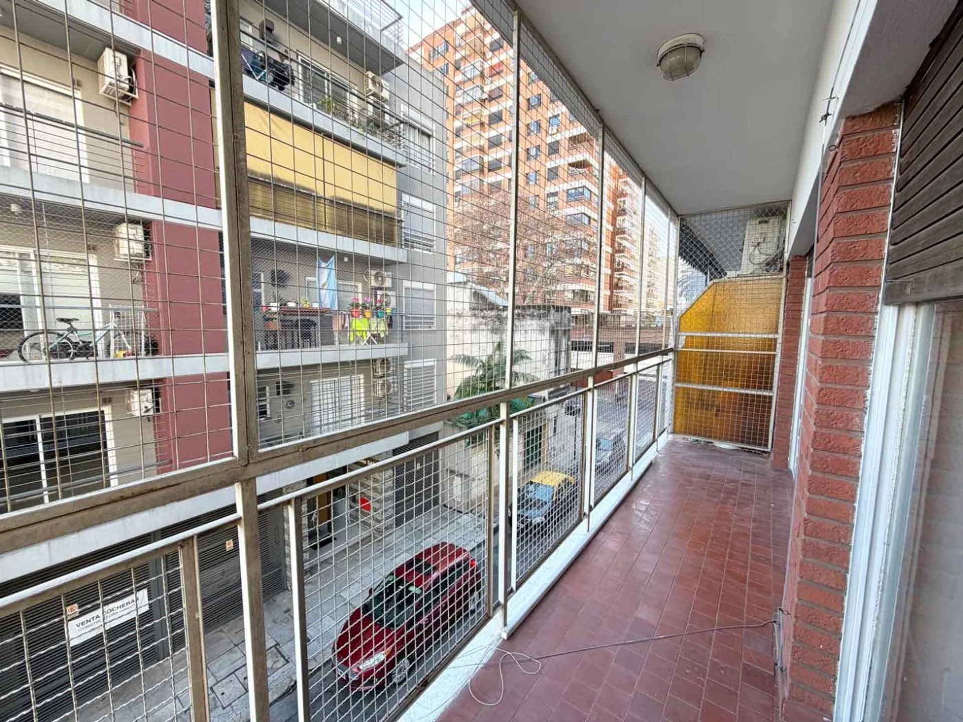 Departamento 3 ambientes más dependencia V Urquiza foto 4
