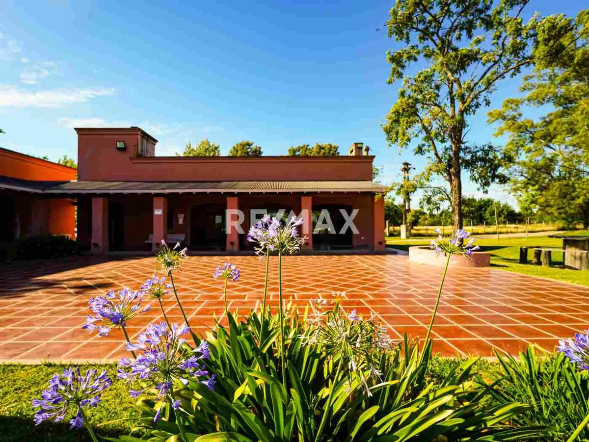 Lote  en venta con vista abierta al Golf foto 3