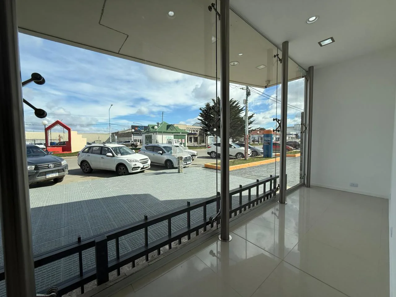 ALQUILER – LOCAL – CENTRO foto 4