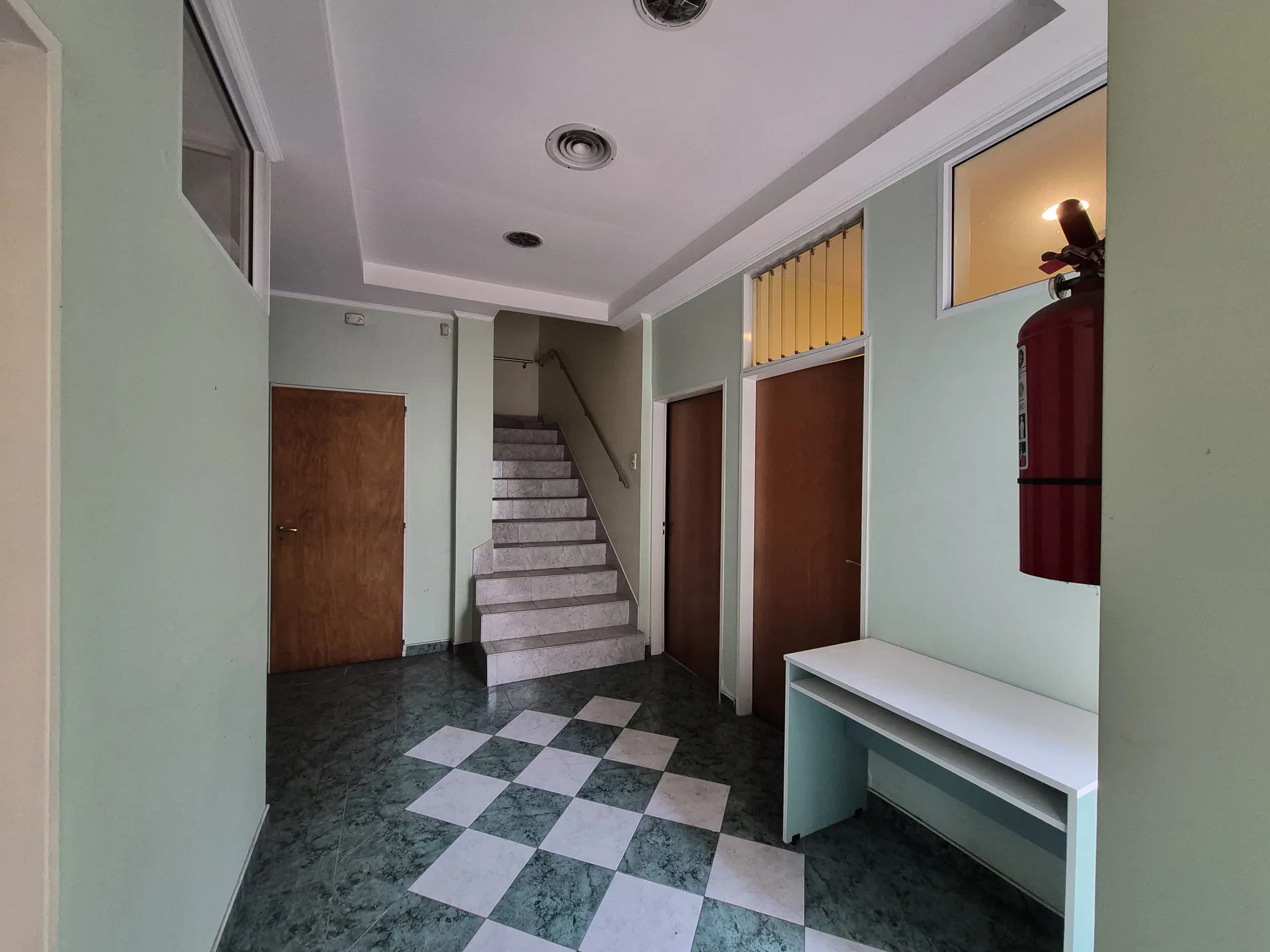 VENTA CONSULTORIOS EN LANUS IDEAL INVERSIÓN foto 5
