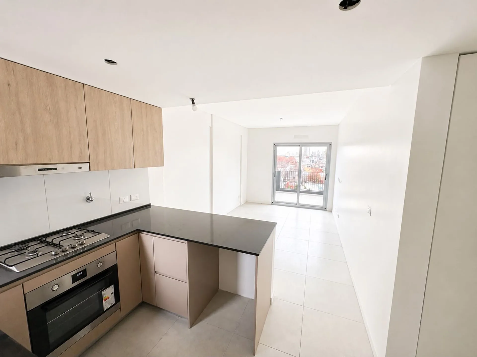 VENTA DEPARTAMENTO 3 AMB MATADEROS CON PARRILLA foto 2
