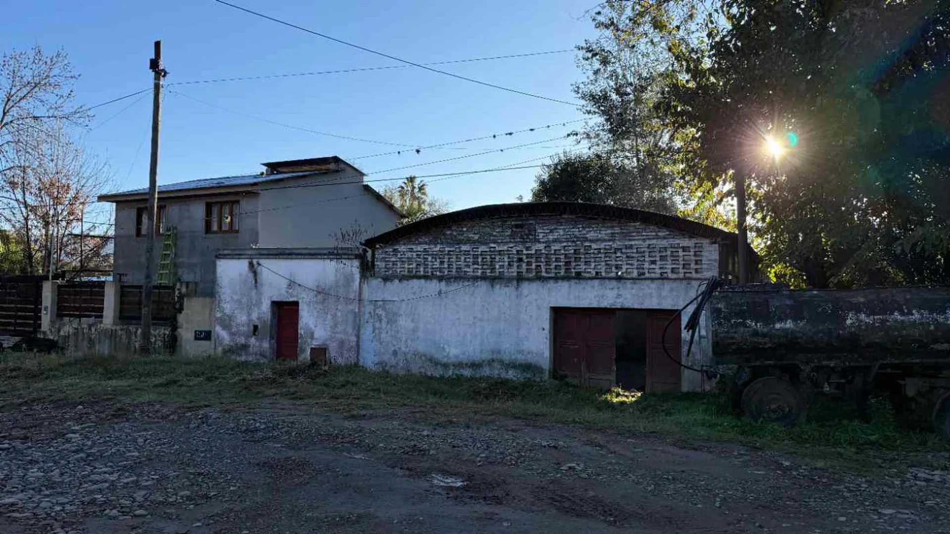 VENTA GALPON 525M2 B° VILLA JARDIN DE REYES foto 4