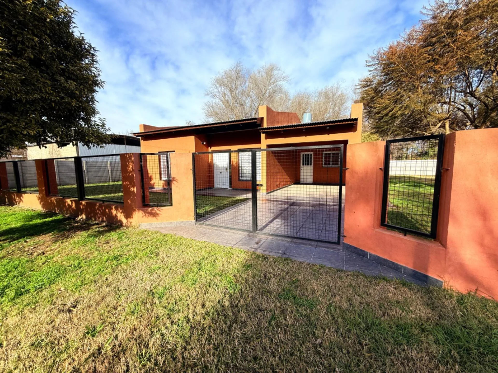 SE VENDE CASA DOS DORMITORIOS EN SAN EDURDO foto 3