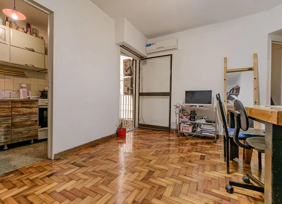 Venta 2 Ambientes Caballito P. Junta APTO CREDITO foto 3
