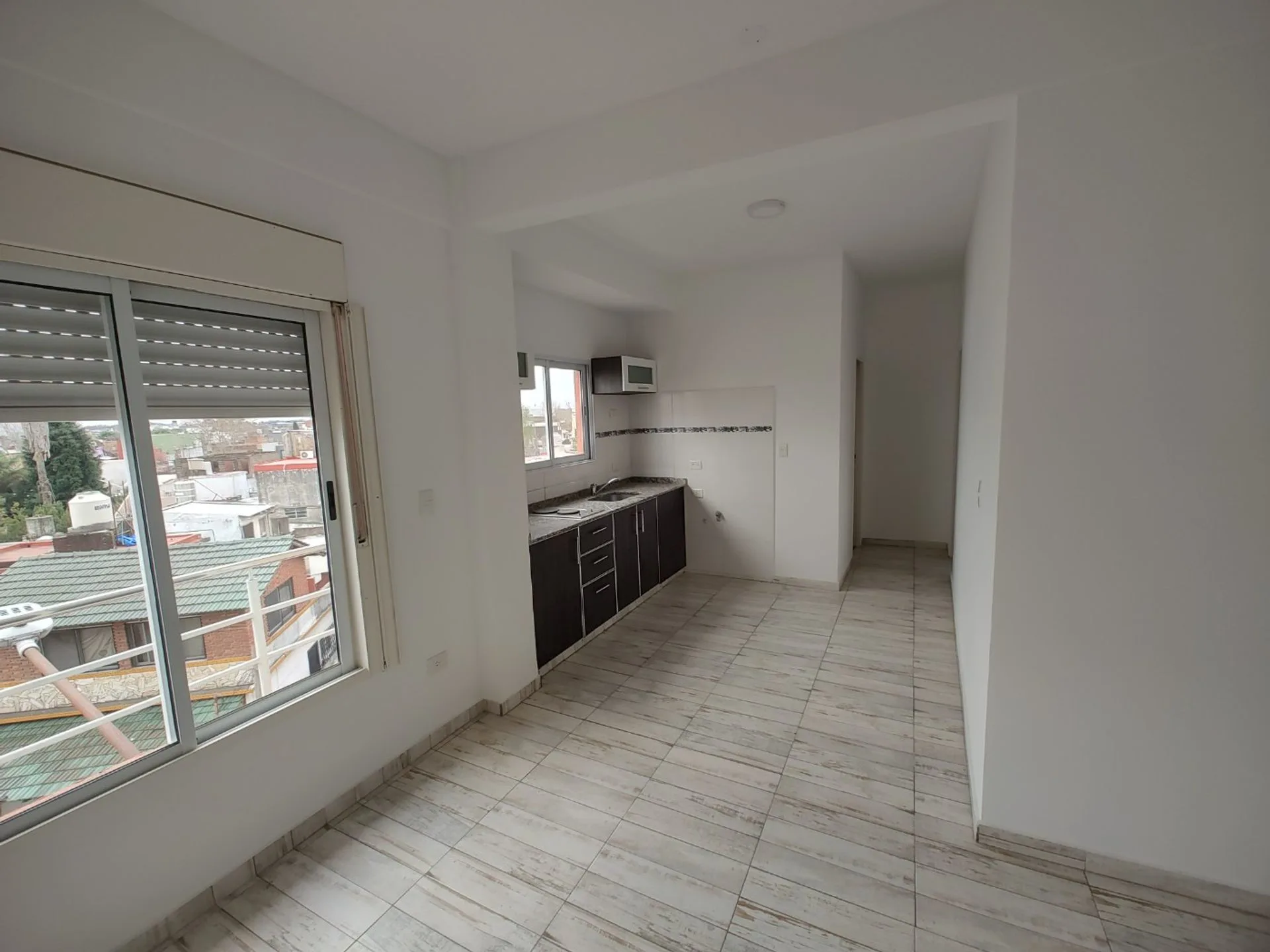 VENTA DEPARTAMENTO 2 AMBIENTES, SANTOS LUGARES! foto 2