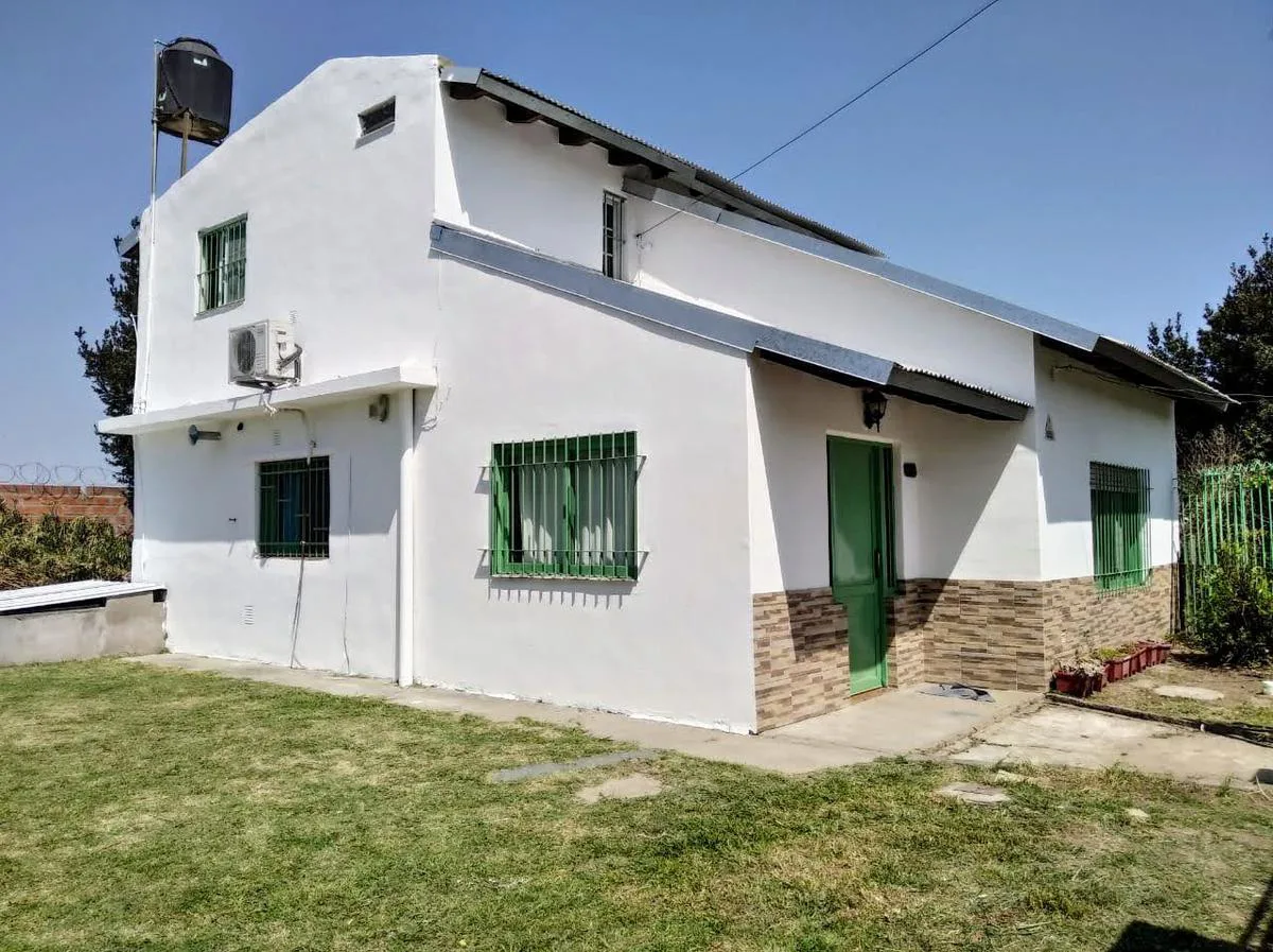 Magaldi 8000 - Casa de 3 dormitorios en venta en Fisherton, Rosario. foto 4