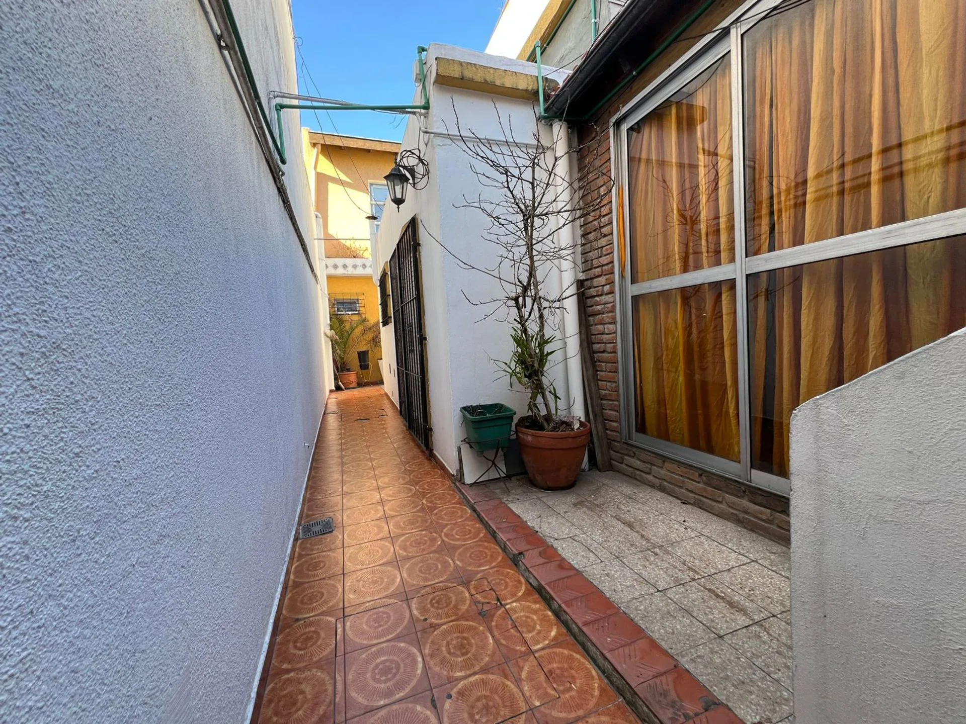 VENTA CASA 4 AMB MAS DEPTO 2 AMB V.ALSINA foto 4