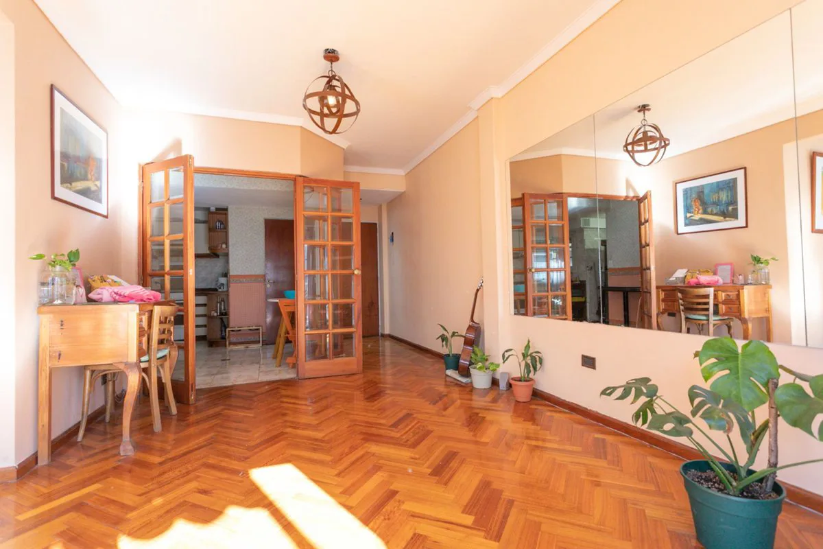 Venta 3 amb Coglhan al frente con balcon PURO SOL foto 3