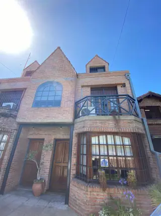 Martinez Chalet Excelente Constr/y Estilo (Prox. Zona Comercial, Bancos, Unicenter) foto 1